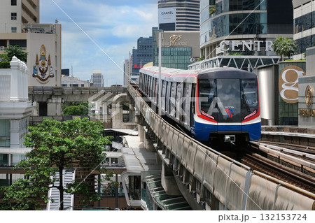 タイ バンコクを走る高架鉄道 BTS  132153724