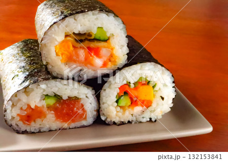 恵方巻き 恵方巻き 132153841