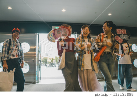 supporting my fave 132153889