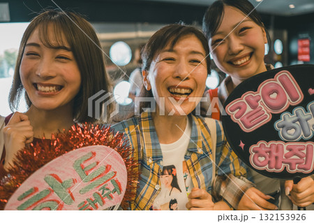 supporting my fave 132153926