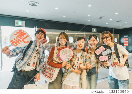 supporting my fave 132153940