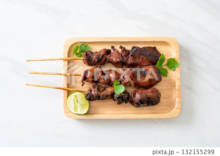 grilled chicken liver with herbs and spices 132155299