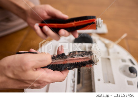 Properly Removing and Maintaining the Brush of a Cleaning Robot for Optimal Performance 132155456