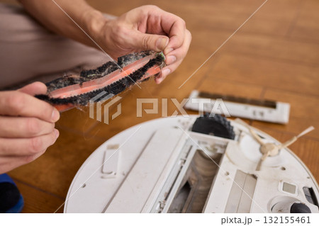 Properly Removing and Maintaining the Brush of a Cleaning Robot for Optimal Performance 132155461