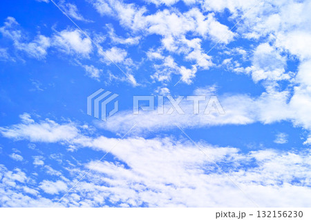 青空と雲イメージ 132156230