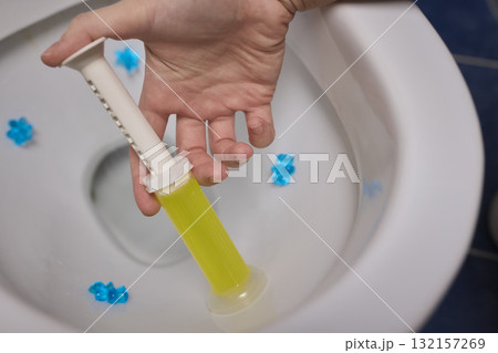 Toilet Cleaning Process with Liquid Cleaner Utilizing a Disposable Syringe for Efficiency 132157269