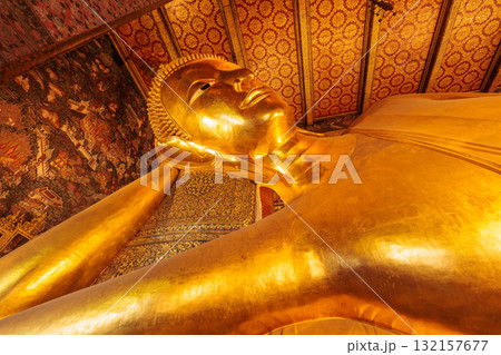 【タイ バンコク】巨大涅槃仏『ワット・ポー』 132157677