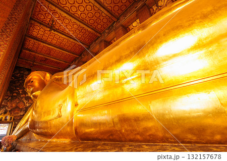 【タイ バンコク】巨大涅槃仏『ワット・ポー』 132157678