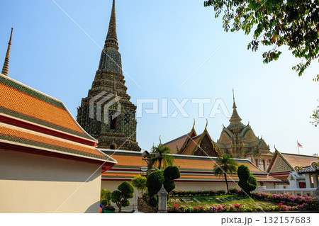 【タイ バンコク】巨大涅槃仏『ワット・ポー』 132157683