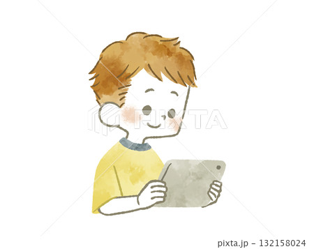 タブレットPCを見ている男の子-水彩 132158024