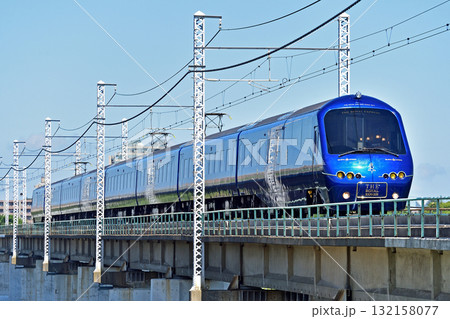 東海道本線 茅ヶ崎-平塚 伊豆急 2100系 R-5編成 ロイヤルエクスプレス 東海道本線 茅ヶ崎-平塚 伊豆急 2100系 R-5編成 ロイヤルエクスプレス 132158077