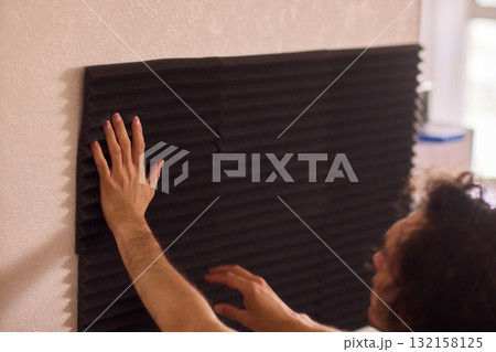 Guidance on Installing Acoustic Foam Panels Effectively for Achieving Soundproofing Benefits 132158125