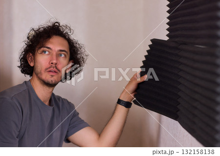 Guidance on Installing Acoustic Foam Panels Effectively for Achieving Soundproofing Benefits 132158138
