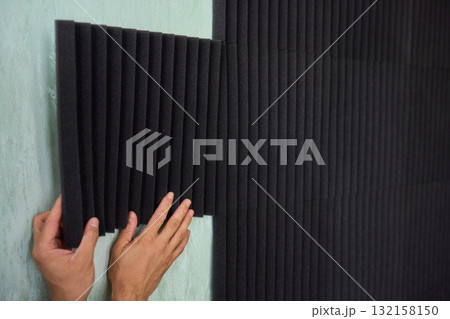 Guidance on Installing Acoustic Foam Panels Effectively for Achieving Soundproofing Benefits 132158150