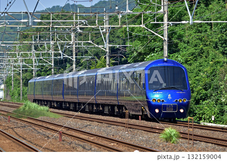 東海道本線 二宮-国府津 伊豆急 2100系 R-5編成 ロイヤルエクスプレス 東海道本線 二宮-国府津 伊豆急 2100系 R-5編成 ロイヤルエクスプレス 132159004