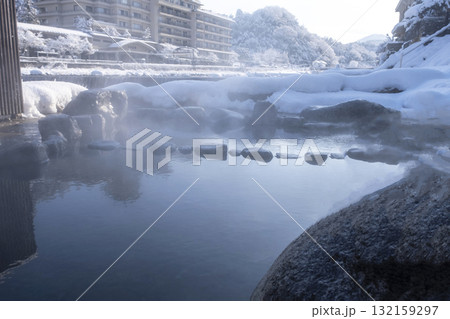 三朝温泉の雪景色 三朝温泉の雪景色 132159297