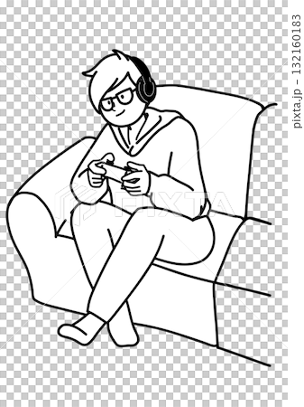 ソファでゲームをする男の子 132160183
