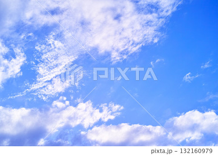 青空と雲イメージ 青空と雲イメージ 132160979