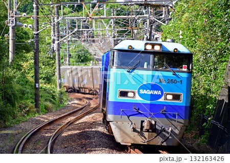 東海道本線 根府川-早川 JR貨物 M250系 Mc250-1(大井) 東海道本線 根府川-早川 JR貨物 M250系 Mc250-1(大井) 132163426