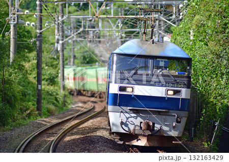 東海道本線　根府川－早川　JR貨物　EF210-158（吹田） 132163429