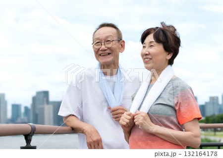 シニア 夫婦 ポートレート シニア 夫婦 ポートレート 132164178