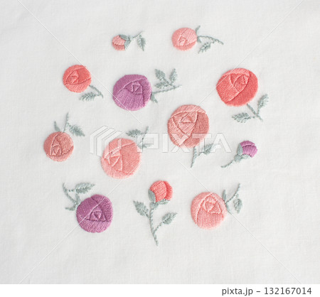 イングリッシュローズの刺繍 イングリッシュローズの刺繍 132167014