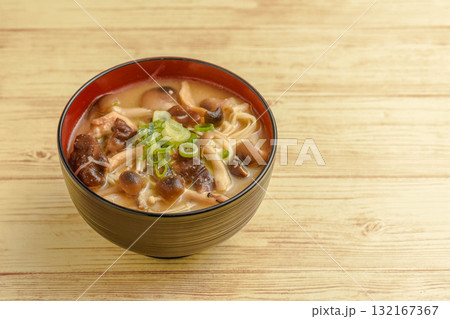 秋の味覚 キノコ汁 秋の味覚 キノコ汁 132167367