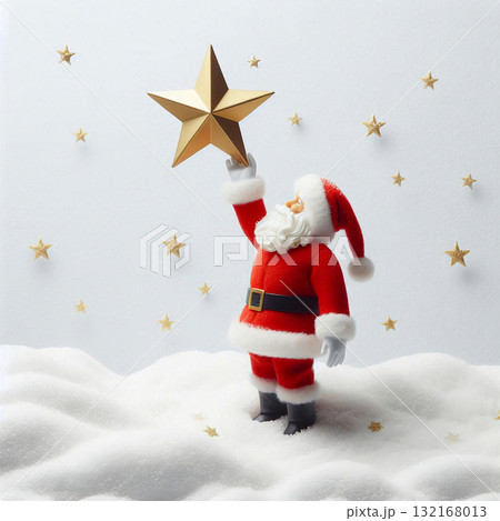 星を掲げるポーズのかわいいサンタ 132168013