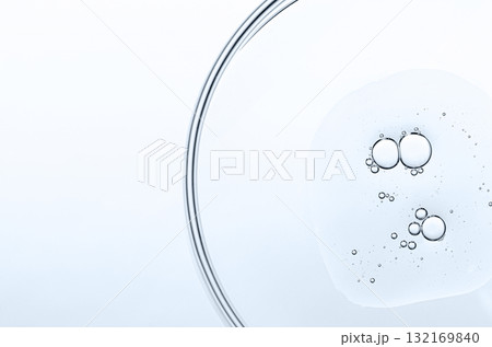 A sample of body cosmetics in a Petri dish. Copy space 132169840