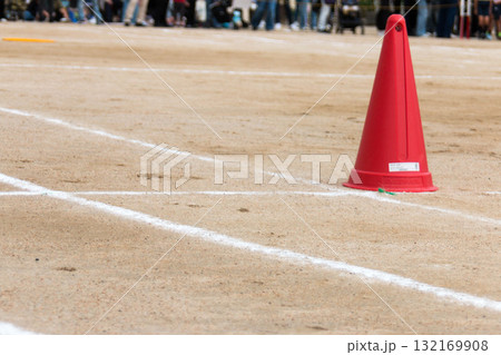 運動会の白線 運動会の白線 132169908