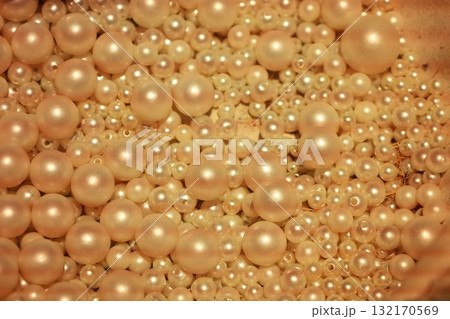 敷き詰められた真珠 132170569