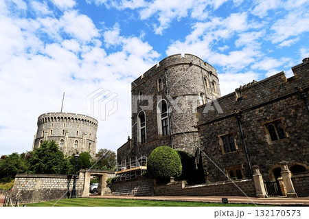 イギリス・ウインザー城の城壁 132170573