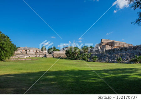 カーバ遺跡－マヤ文明の石造建築 132170737