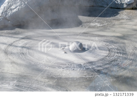 大地の芸術－別府・坊主地獄 132171339