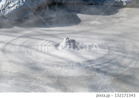 大地の芸術－別府・坊主地獄 132171343