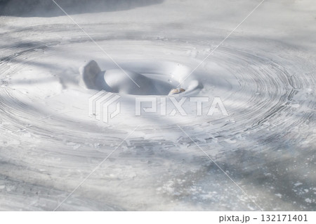 大地の芸術－別府・坊主地獄 132171401