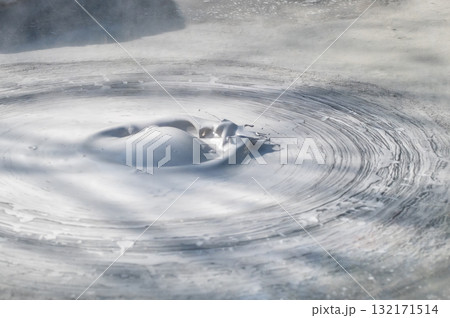 大地の芸術－別府・坊主地獄 132171514