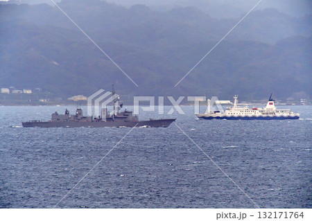東京湾 浦賀水道 海上自衛隊 ありあけ DD-109 東海汽船 さるびあ丸 東京湾 浦賀水道 海上自衛隊 ありあけ DD-109 東海汽船 さるびあ丸 132171764