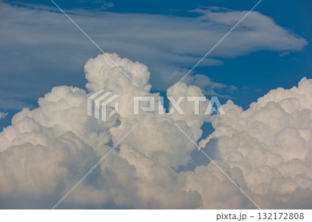 積乱雲 132172808