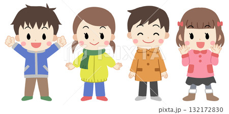 冬服を着た4人の可愛い子供たちのアイコンイラスト 132172830