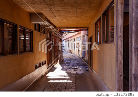 古い建物の廊下 古い建物の廊下 132172898
