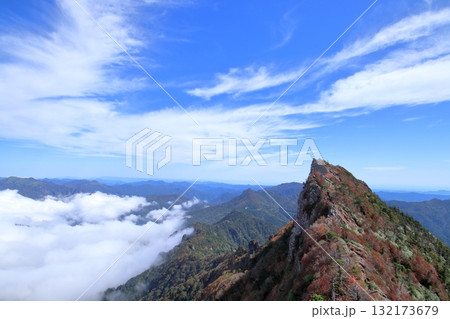 霊峰石鎚山 山彩る (愛媛県 日本百名山) 霊峰石鎚山 山彩る (愛媛県 日本百名山) 132173679