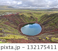 火口湖 132175411