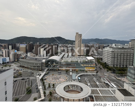 高松駅前の風景 132175569