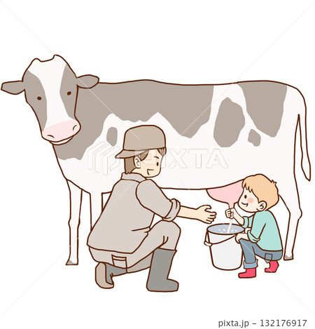 牛の乳しぼりを体験する子供と見守る大人 132176917