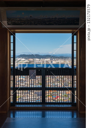 小牧山城、展望室からの眺め〈愛知県小牧市〉 小牧山城、展望室からの眺め〈愛知県小牧市〉 132178579