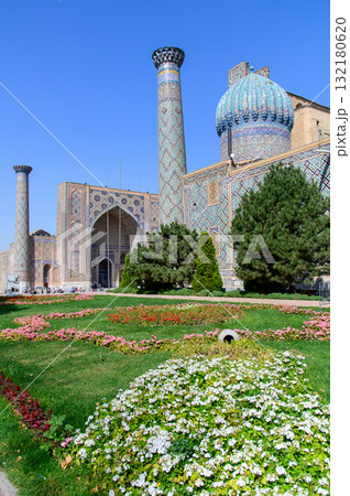 ウズベキスタンのサマルカンドのとても美しい街並み風景 ウズベキスタンのサマルカンドのとても美しい街並み風景 132180620