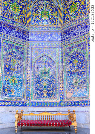 ウズベキスタンのサマルカンドにあるレギスタン広場のとても美しい風景 132182532