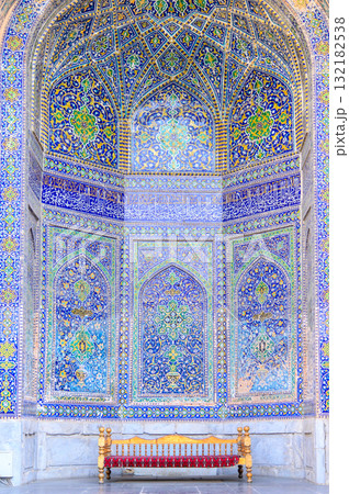 ウズベキスタンのサマルカンドにあるレギスタン広場のとても美しい風景 132182538