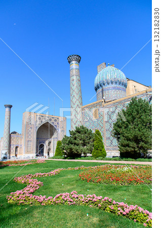 ウズベキスタンのサマルカンドにあるレギスタン広場のとても美しい風景 132182830